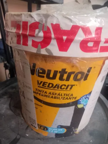 Neutrol tinta asfáltica impermeabilizante base água 3,6 litros pra vender agora 35 reais