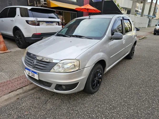 Logan 2012 completo, otimo estado troco e financio 