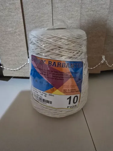 Rolo de fios para bordado