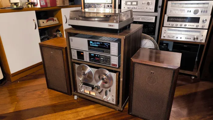 Sistema de Som Vintage AKAI Completo para Colecionadores