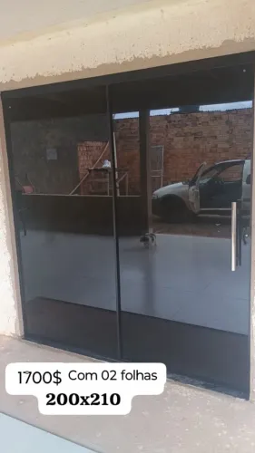 Porta de Vidro 200x210 com 2 folhas