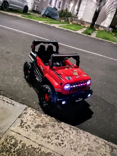 Carro elétrico infantil (Jeep)