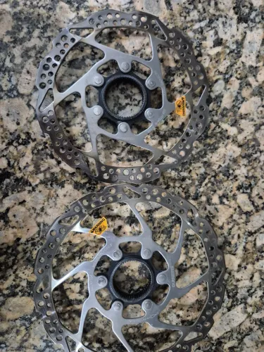 Par de discos shimano 180 e 160