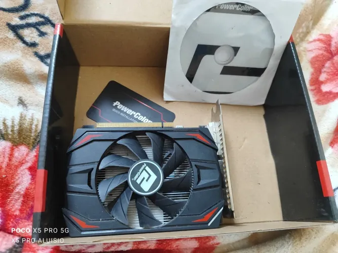 Placa de video rx550 e gt 730