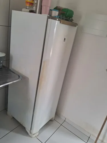 Geladeira gela perfeito