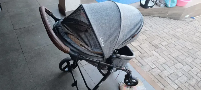 Carrinho de Bebê + Beber conforto