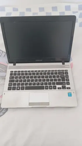 Notebook Samsung 370e Core i3 5th, 8GB de RAM, SSD 240GB, Usado