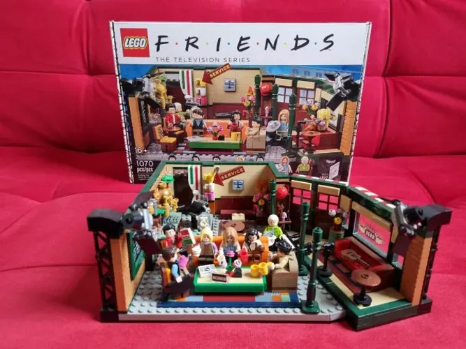 LEGO® Ideas Friends Central Perk - Leia Descrição