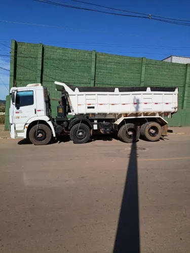 Vende-se Caminhão Mercedes-Benz ? excelente oportunidade