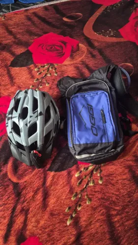 Endo bolsa de hidratação e camisas de ciclismo e capacete valor no chate bem baratinho