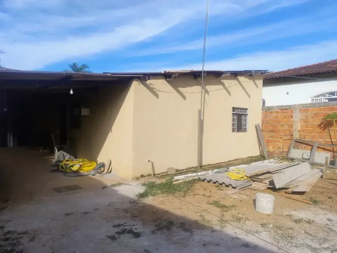 Casa na Estancia Planaltina com lote de 200m² - Perto da igreja santa luzia