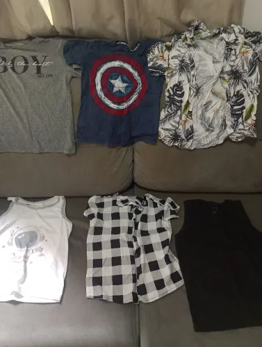Lote de roupas infantil