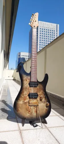 Ibanez AZ242PBG edição limitada