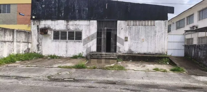 Galpão Comercial de 364m² para alugar, localizado na Tamarineira, Recife - Pernambuco.