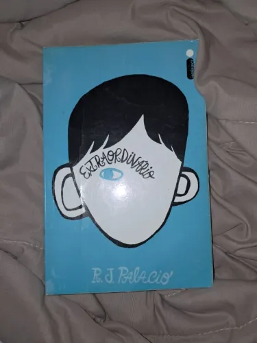 Livro Extraordinário ? R.J. PALACIO