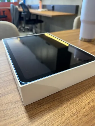 iPad 11 128gb