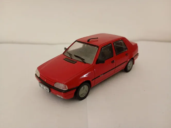 IXO/De Agostine - Miniatura Dacia SuperNova 