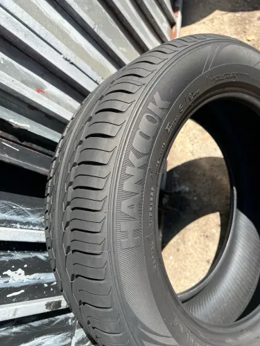 Vendo 01 pneu 235/55/17 hankook (usado) *