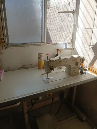 Máquina de Costura Reta