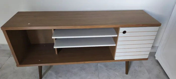 Vendo uma rack 100% MDF