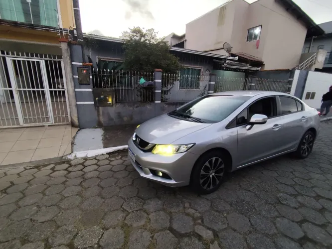 Honda Civic Sedan LXR 2.0 Flexone 16V Aut. 4P 2015