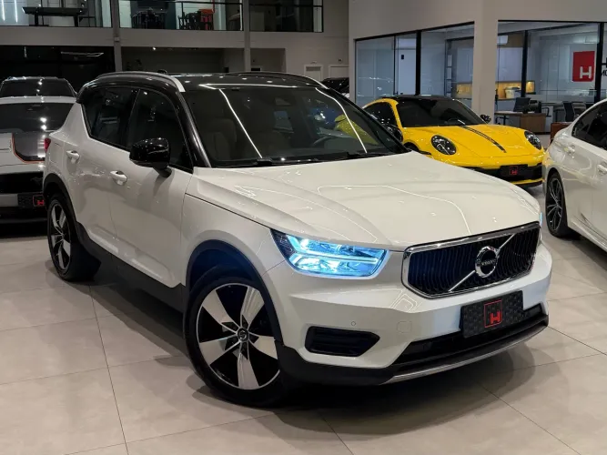 Volvo XC40 XC 40 T-4 Momentum 2.0 190cv FWD 2020
