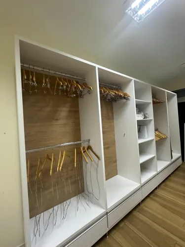 Vendo closet todo em MDF