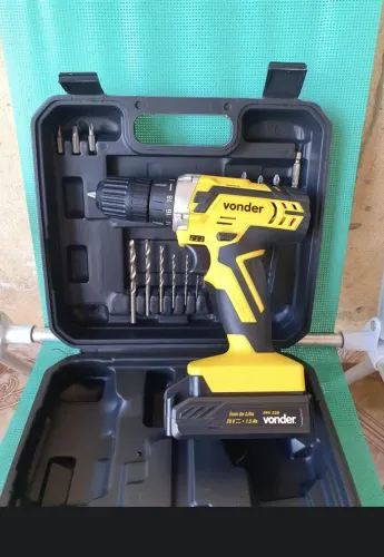 Parafusadeira Vonder 20V nova
