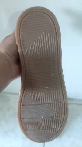 Sapato semi novo Branco n35