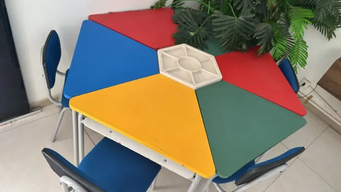 Mesa para reforço escolar