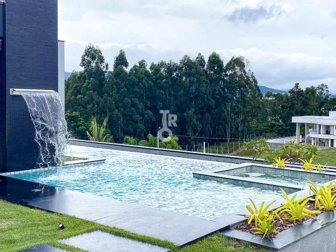 Casa térrea com 4 suítes no TERRAS DA ALVORADA em Jundiaí/SP por R$ 3.900.000