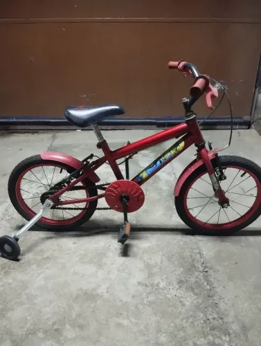 Bicicleta infantil semi nova