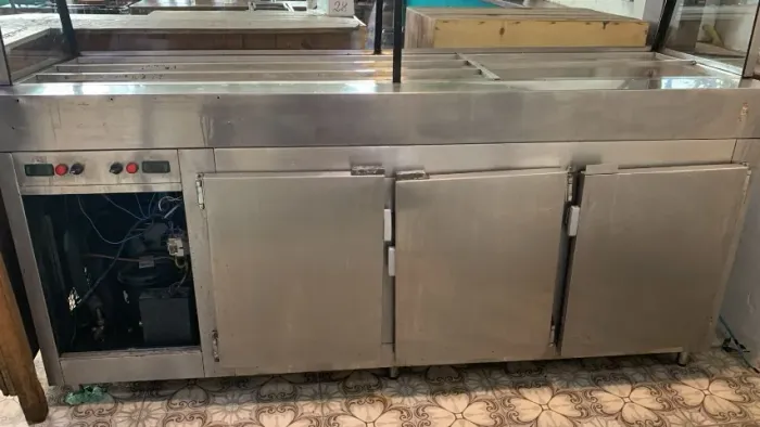 Balcão refrigerado/ Estação de preparação