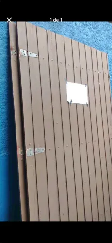 Vende portão de madeira boa 500 reais