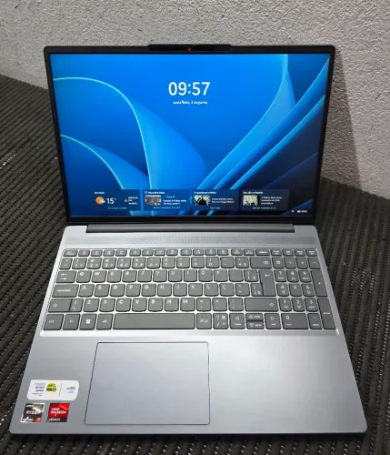 Notebook Lenovo Ryzen 7/ NVMe 512GB/ 16GB Ddr5