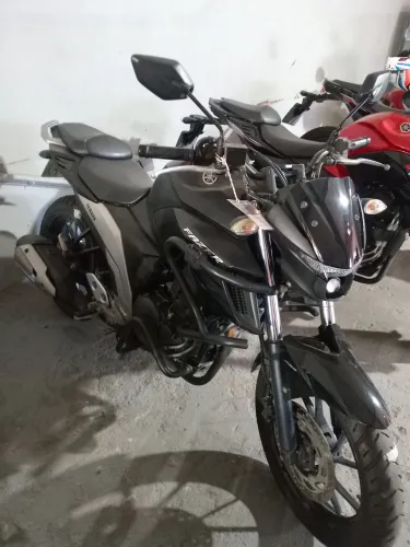 Yamaha FZ25 2023 250cc (shalom veículos)