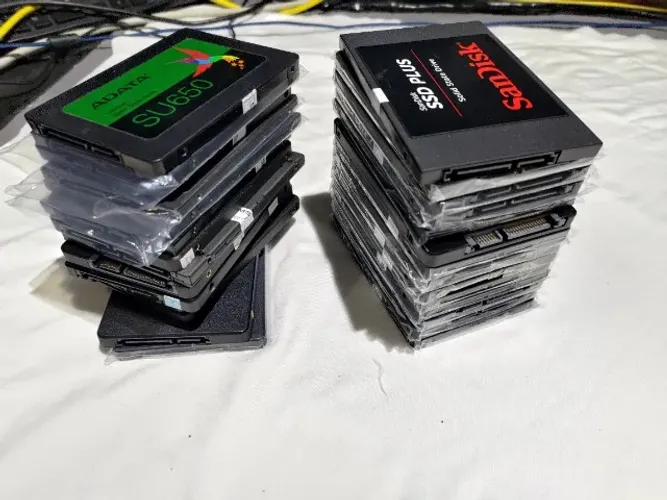 SSD 240 GIGAS 250 CADA UNIDADE