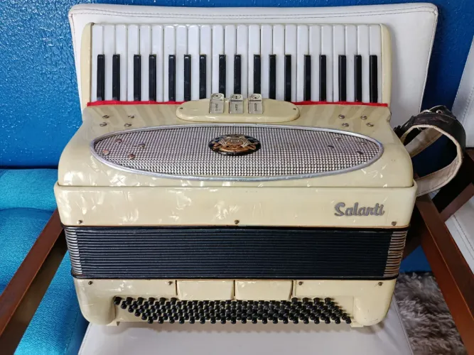 ACORDEON SALANTI ITALIANA 120 BAIXOS IMPECÁVEL E MUITO SOM