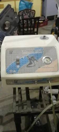 Equipamento para estética facial+ designado"LEIA TUDO"