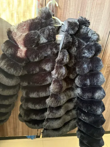 Lindo casaco pelúcia preto super quentinho