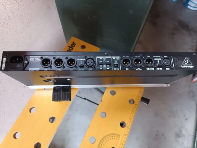 Grossover Bherunger CX3400