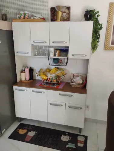 Armário de cozinha branco