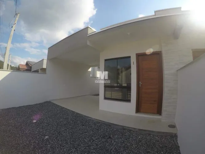 Casa semimobiliada no bairro Lageado Baixo em Guabiruba!