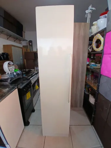 Armário multiuso uma porta seminovo conservado