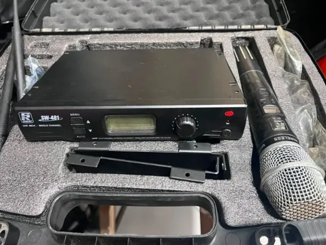 Sistema de microfone sem fio Staner SW-481 UHF