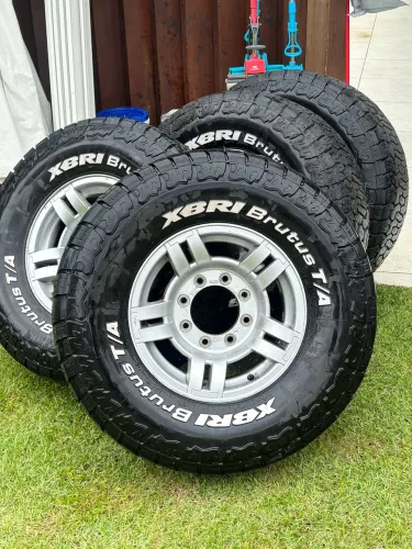 conjunto de pneus F250