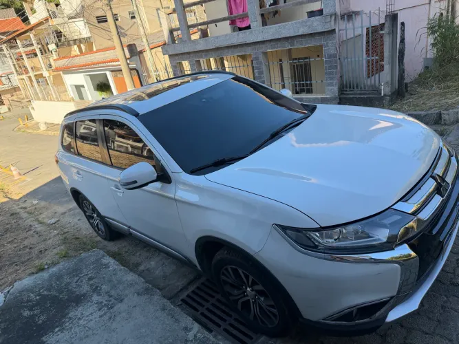Mitsubishi Outlander 2.0 16V 160cv Aut. 2016
