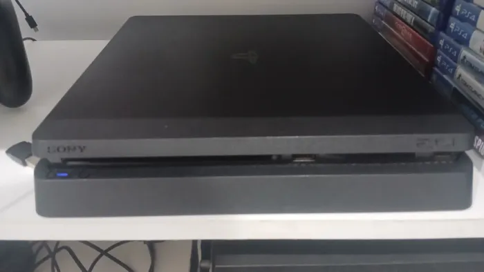 Ps4 Playstation 4 1TB completo 2 controles + base