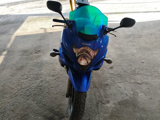 Suzuki GSX 650f (bandit carenada)