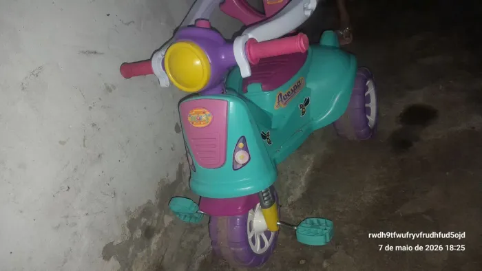 Triciclo infantil feminino